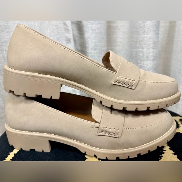 DV by Dolce Vita Carley Loafers Women’s Size 8.5 Beige Faux Leather Slip-On - Picture 5 of 7